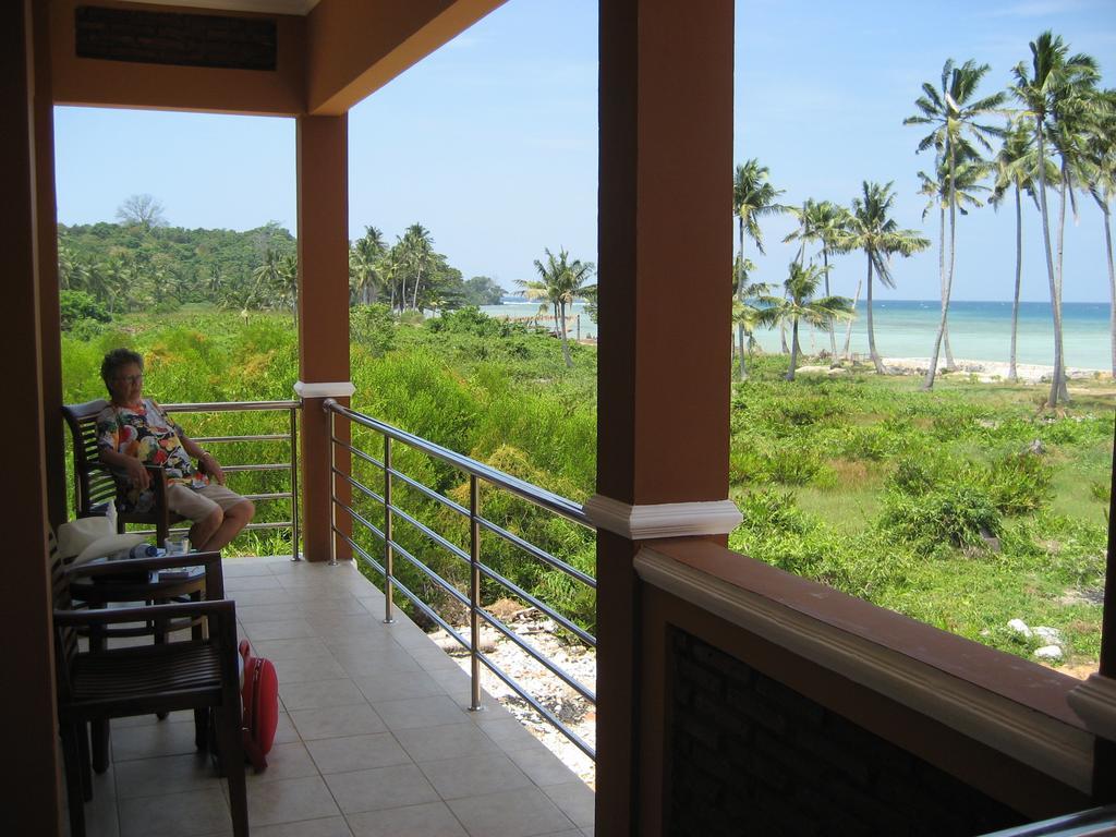 Hotel Escape Karimunjawa Semarang Exterior foto