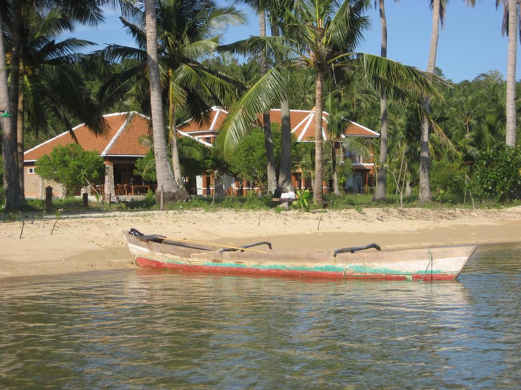Hotel Escape Karimunjawa Semarang Exterior foto